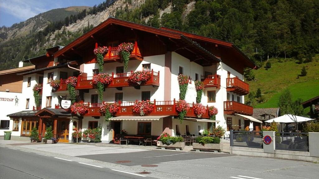 Hotel Unterkraemerhof Fusch an der Grossglocknerstrasse 외부 사진